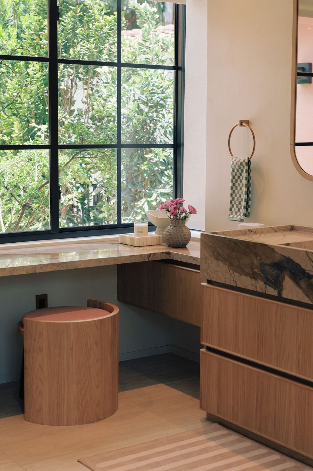 La Casa Rosa — bathroom