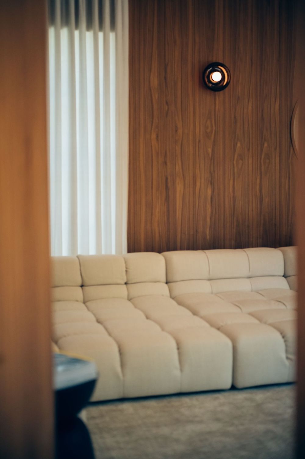 La Casa Rosa — sofa sconce